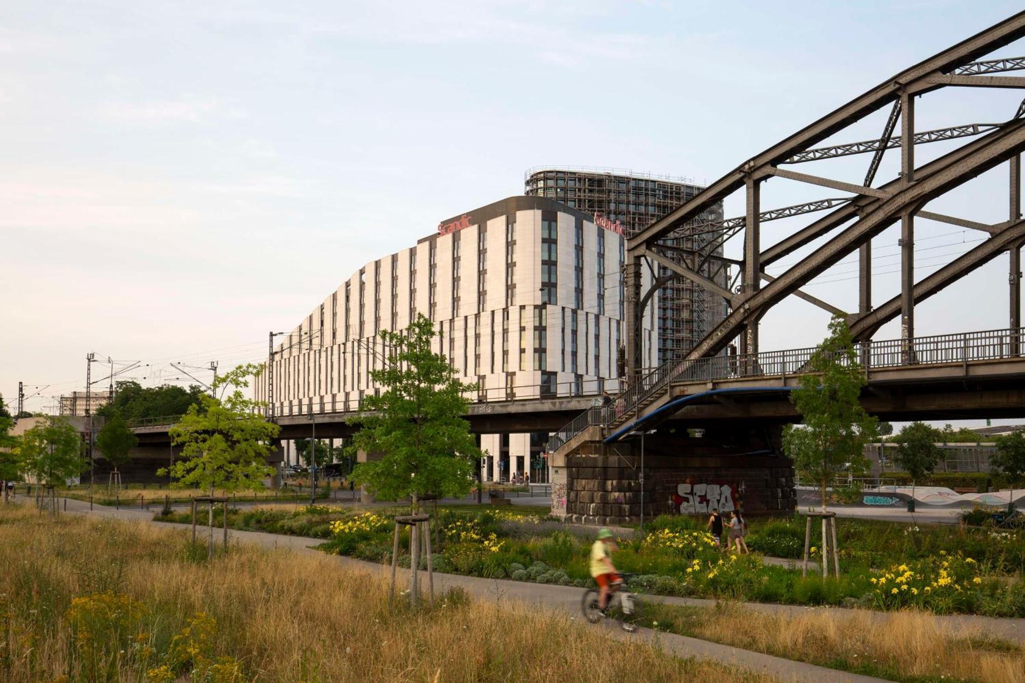 Scandic Frankfurt Hafenpark Frankfurt am Main Exterior photo